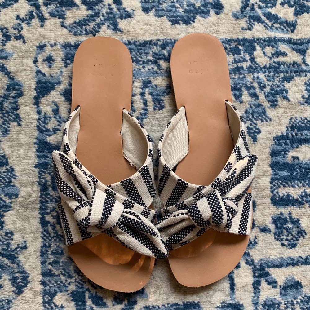 a new day bow sandals